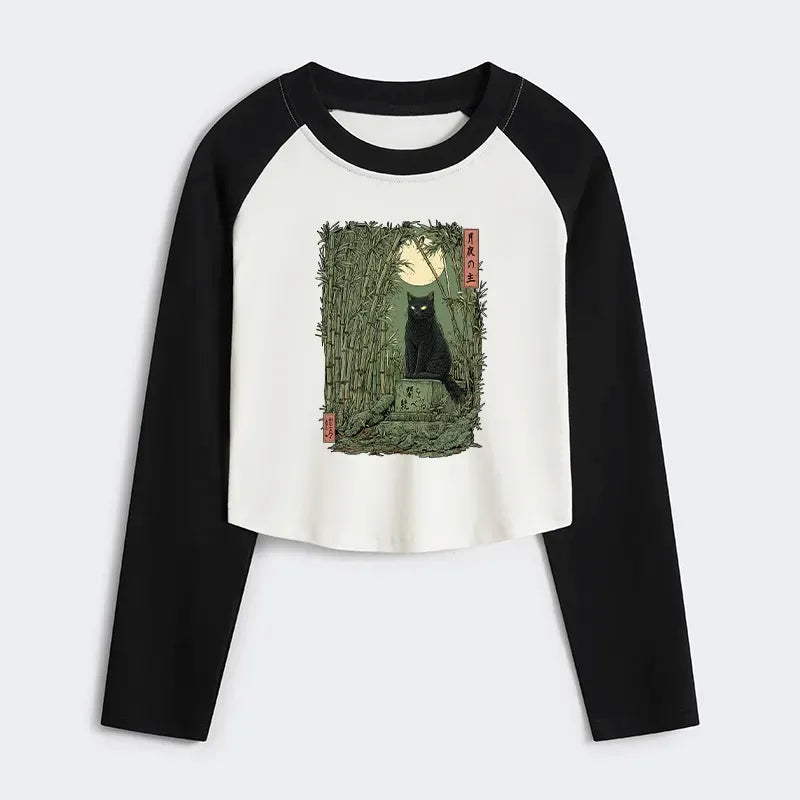 Kyoto-Lion Black Cat In The Bamboo Forest Women's Crop Raglan T-Shirt