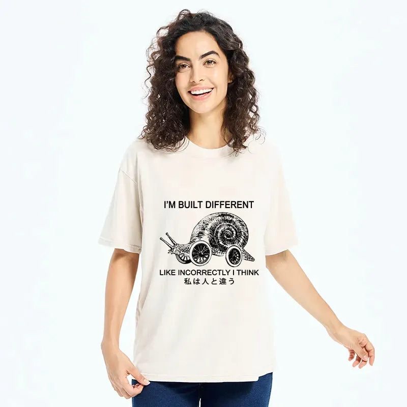 Vintage snail design tee for casual wear