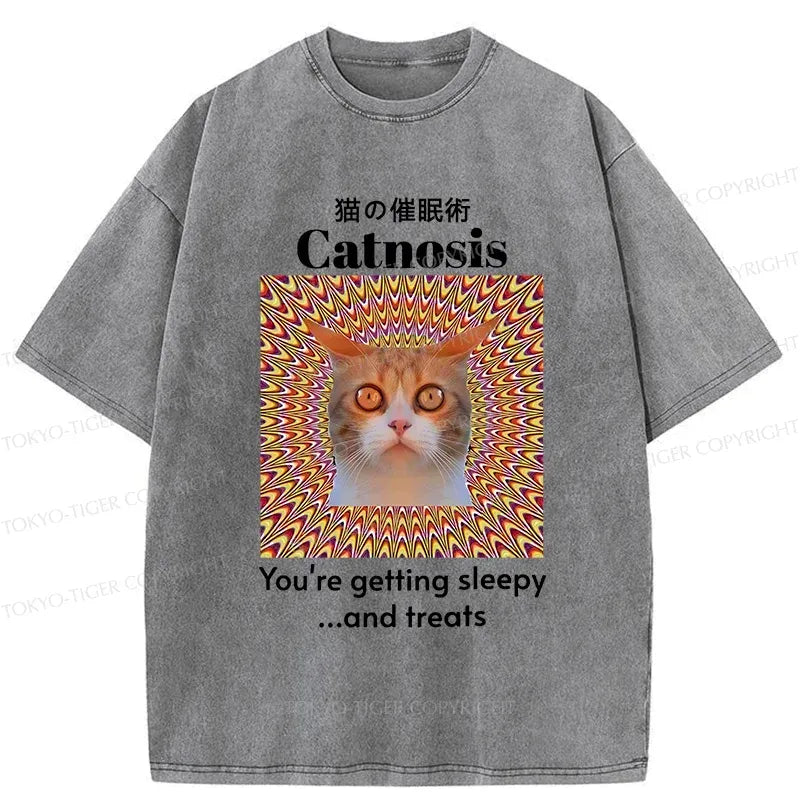 Hypnotist Cat Tee for Summer Vacation