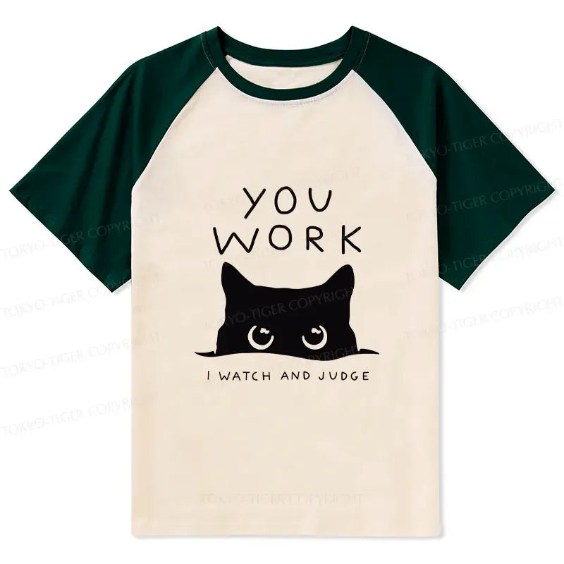 Kyoto-Lion A Cat That Spies Raglan T-shirt