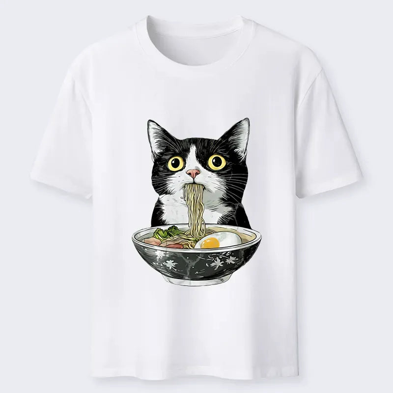 Cute Cat Eating Ramen Japanese Classic T-Shirt