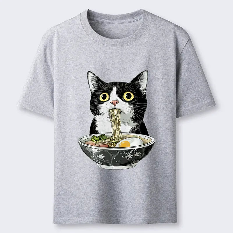 Cute Cat Eating Ramen Japanese Classic T-Shirt