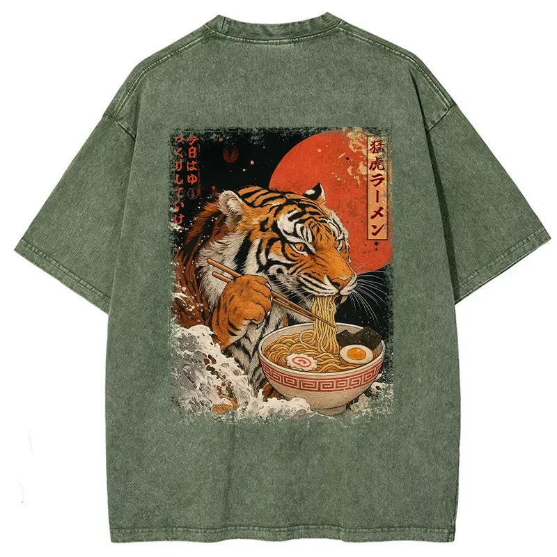 Kyoto-Lion Ukiyoe Japan Tiger Eating Ramen Back Washed T-Shirt