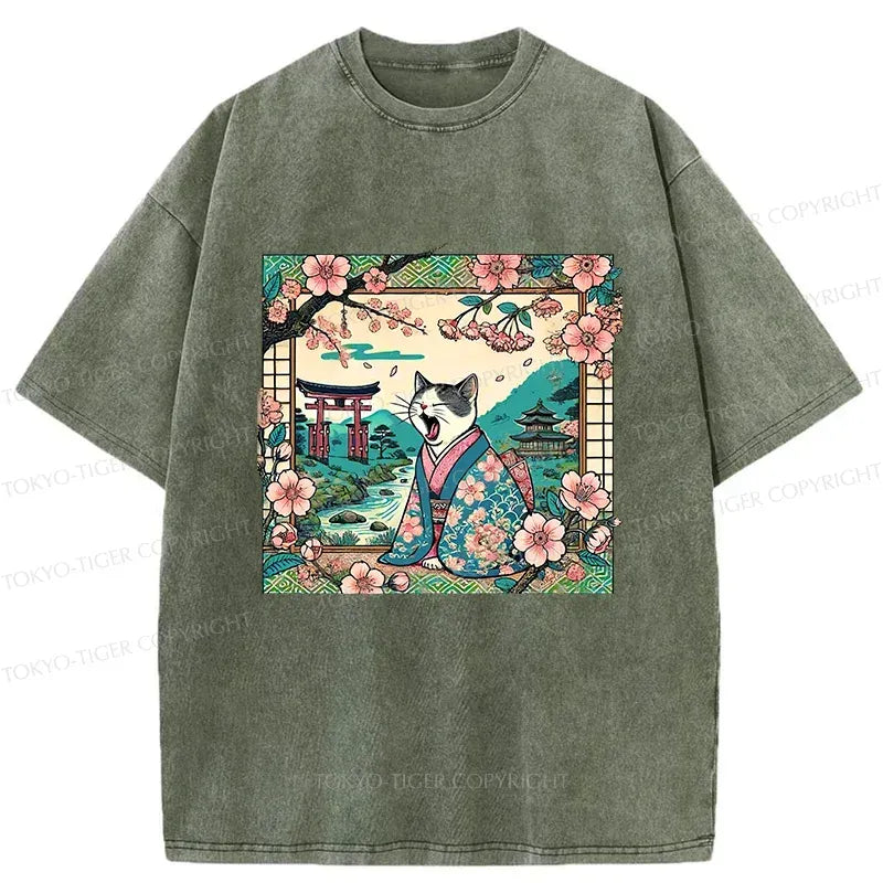Kyoto-Lion Yawning Cat Washed T-Shirt