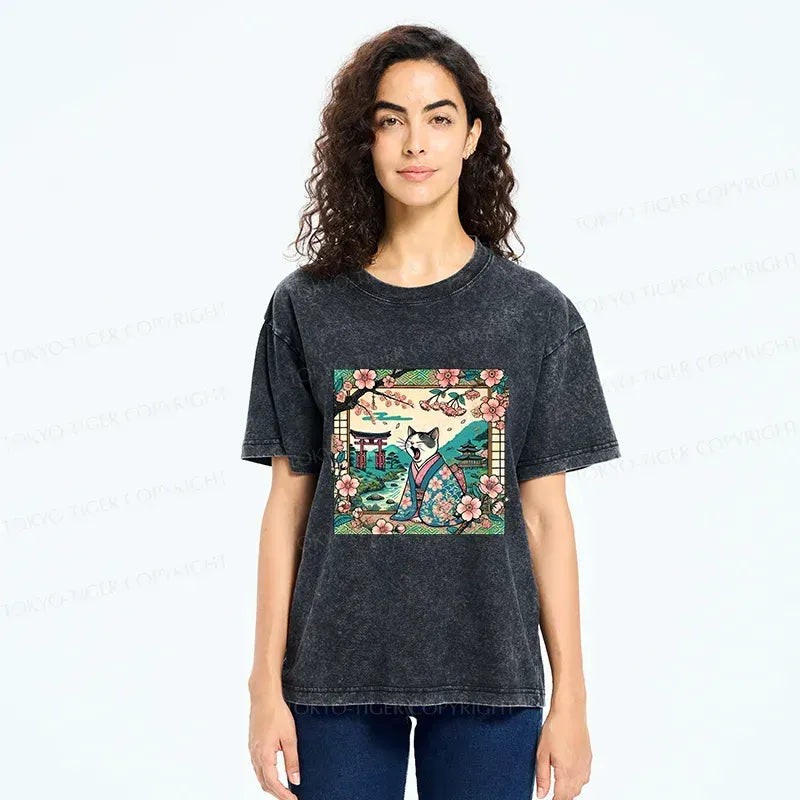 japanese yawning cat washed t-shirt