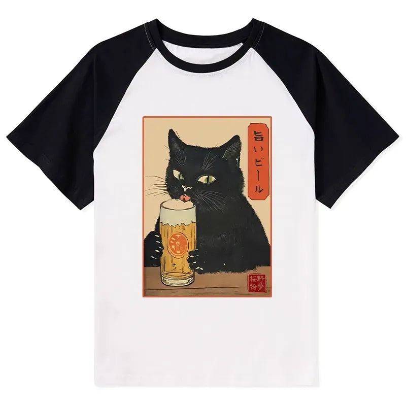 Japanese cat holding beer raglan t-shirt