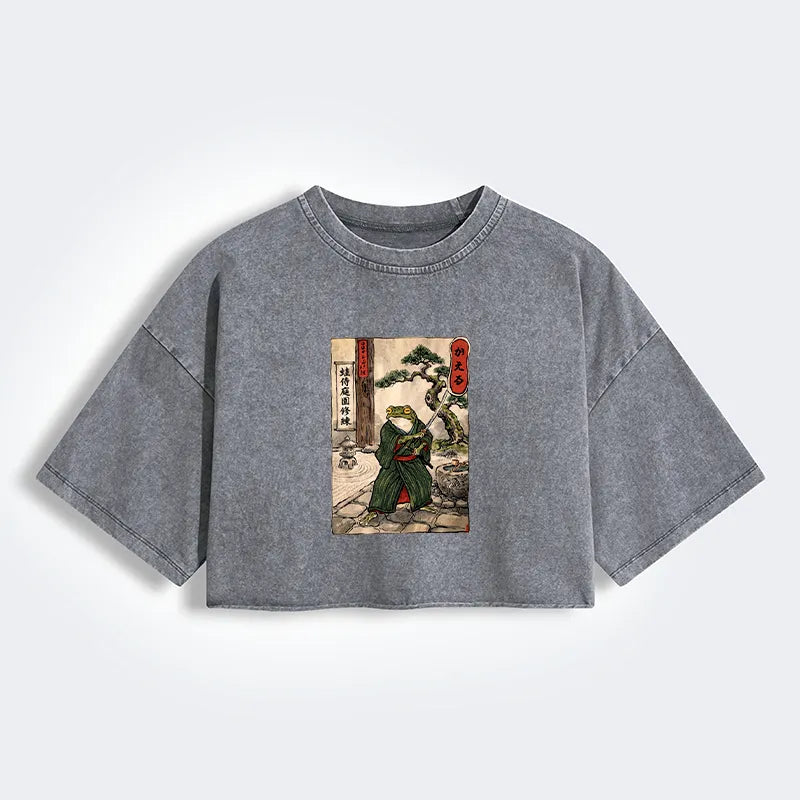 Kyoto-Lion Samurai Frog Training Women's Washed Crop T-Shirt