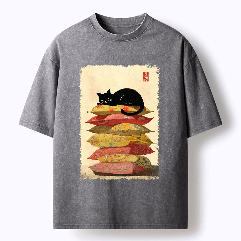 Kyoto-Lion Sleeping Cat On The Pillows Washed T-Shirt