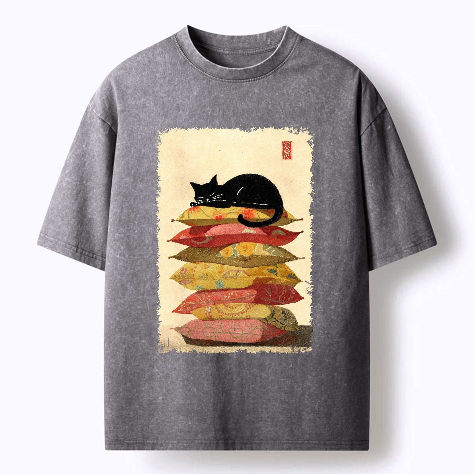 Kyoto-Lion Sleeping Cat On The Pillows Washed T-Shirt