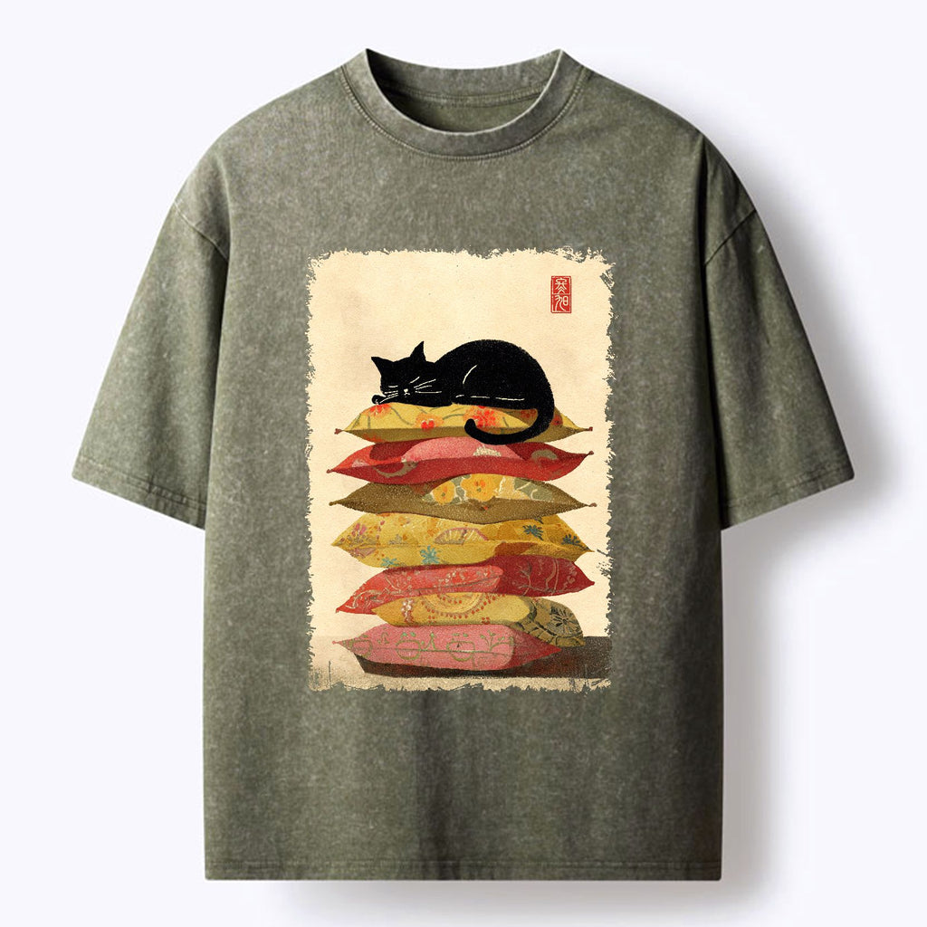 Kyoto-Lion Sleeping Cat On The Pillows Washed T-Shirt