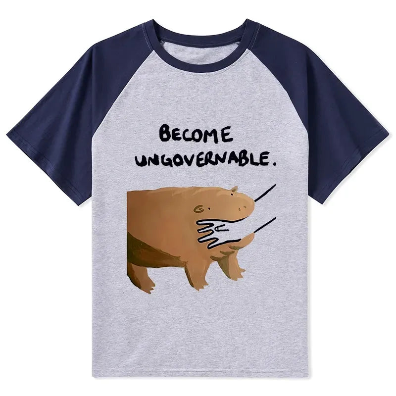 Kyoto-Lion Moo Deng Bites Someone's Arm Raglan T-shirt