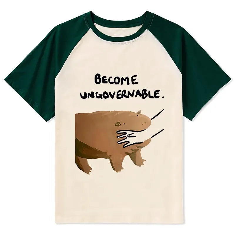 Kyoto-Lion Moo Deng Bites Someone's Arm Raglan T-shirt