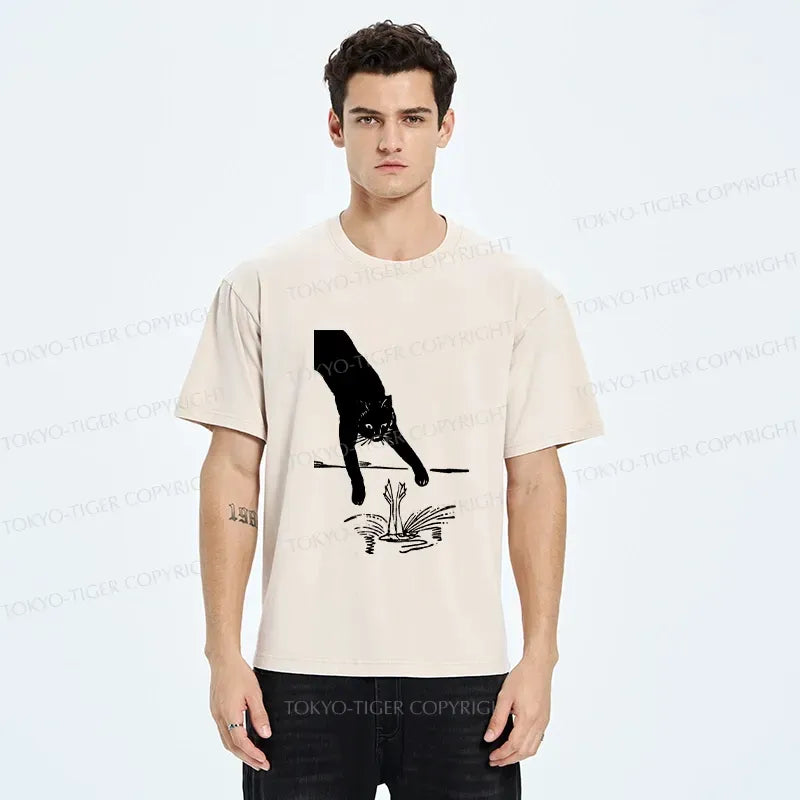 Funny Cat Catching Frog T-Shirt for Daily Wear