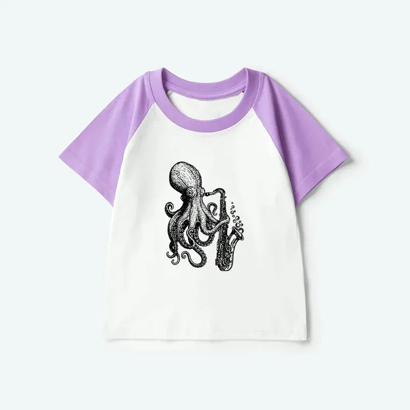 Kyoto-Lion Octopus Playing Saxophone Kids Raglan T-shirt