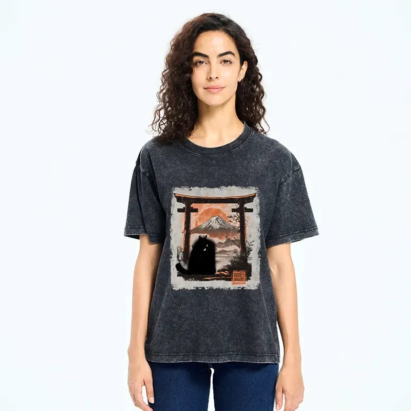 mt fuji guardian cat t-shirt