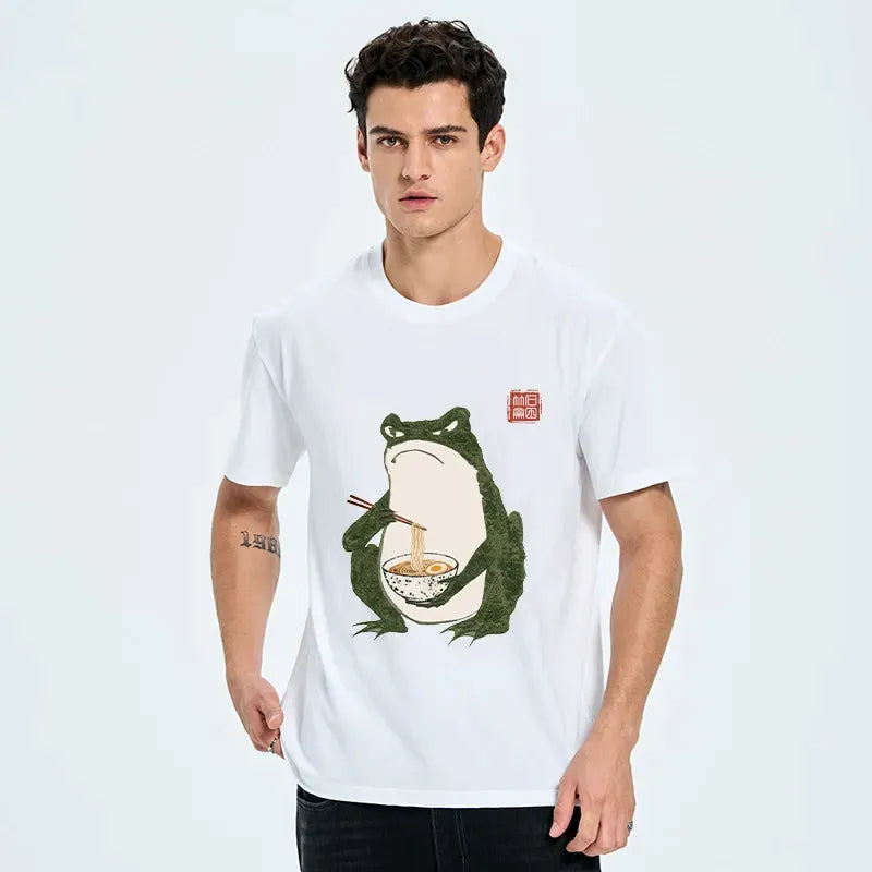 Kyoto-Lion Grumpy Frog Loves Ramen Classic T-Shirt