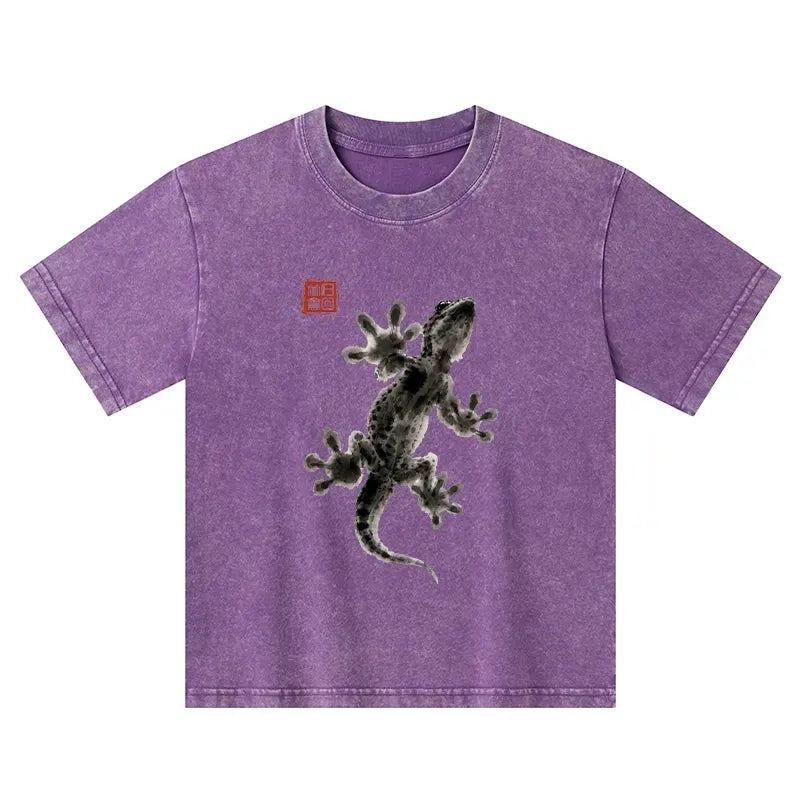 Kyoto-Lion Minimal Asian Ink Brush Gecko Vibe Kids Washed T-Shirt