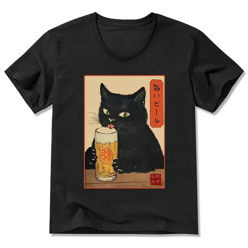 Kyoto-Lion Cat Holding A Glass Of Beer V-Neck Classic T-Shirt