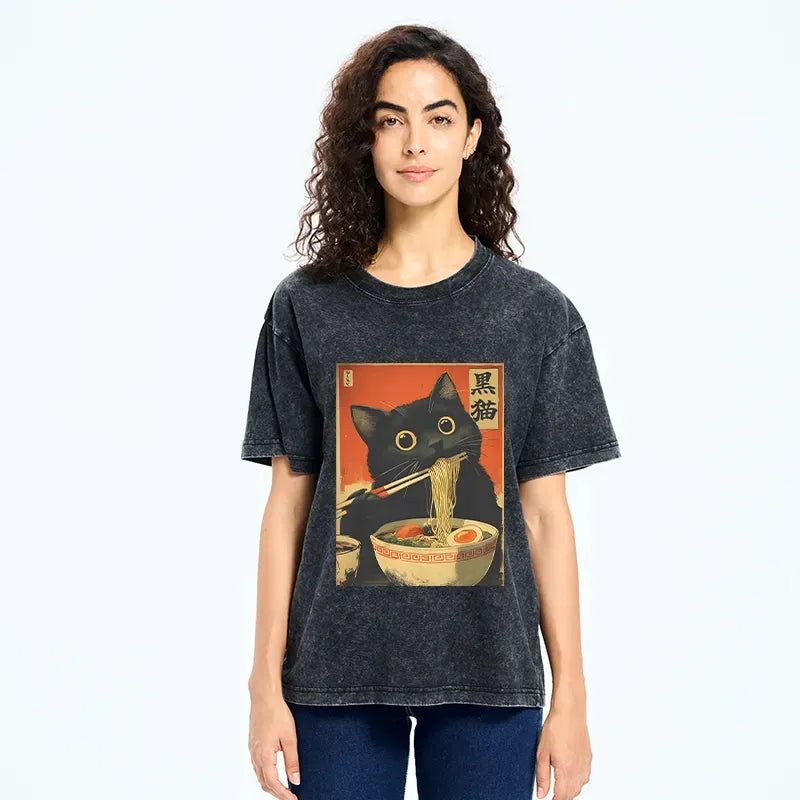 Retro Washed Black Cat Tee for Casual Wear
