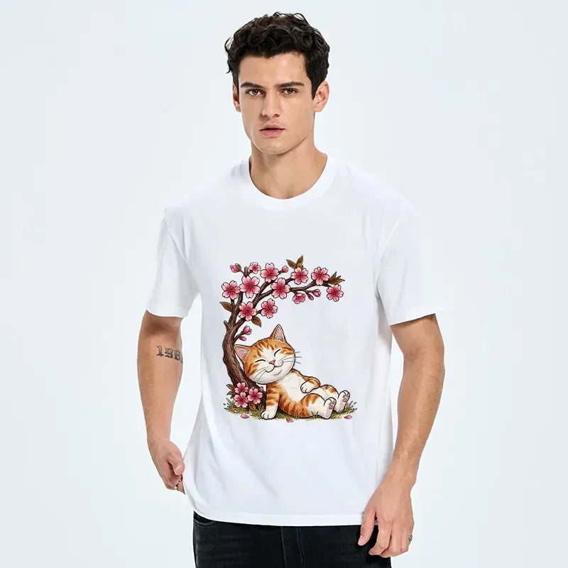 Kyoto-Lion Cat Sleeps Under Sakura Classic T-Shirt