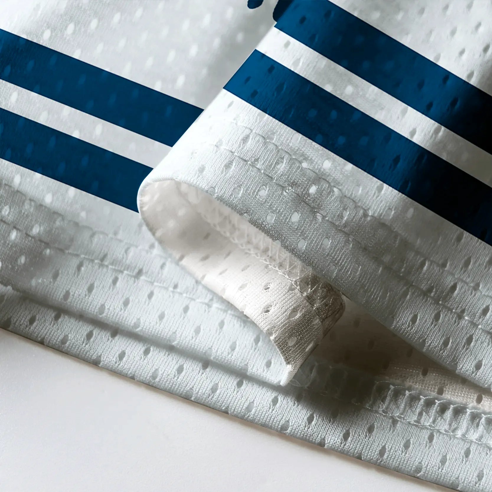 Breathable Mesh Jersey for Everyday Wear