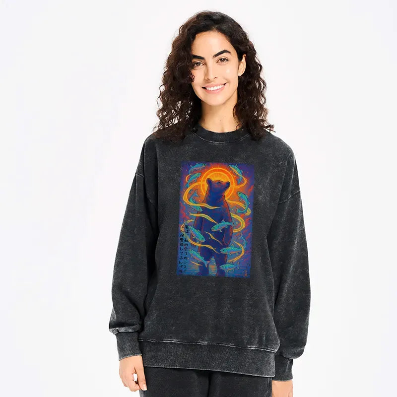 Washed Japanese Art Sweatshirt for Streetwear