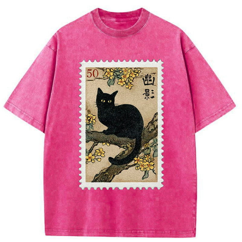 Japanese vintage black cat t-shirt for daily wear