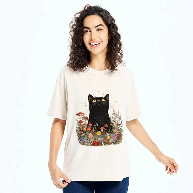 Kyoto-Lion Garden Black Cat Life Washed T-Shirt