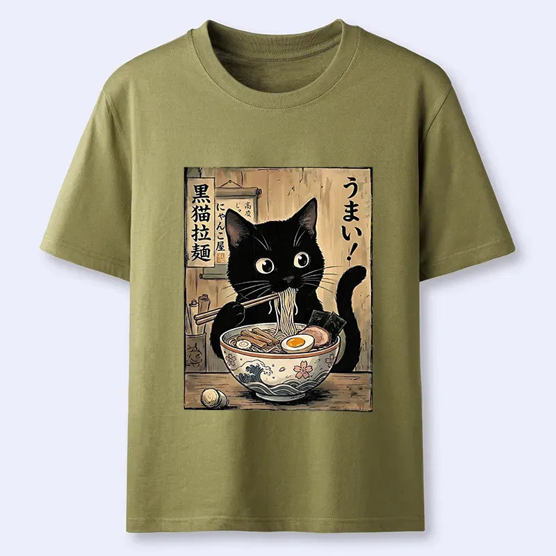 Kyoto-Lion Black Cat Eats Delicious Japanese Ramen Classic T-Shirt