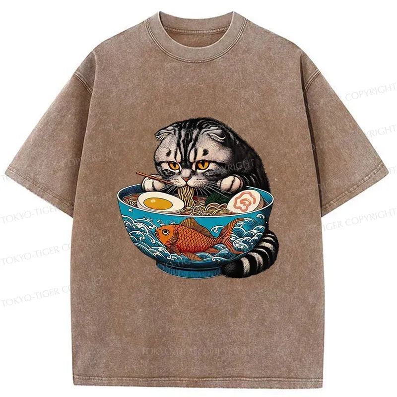 japanese cat eating ramen t-shirt