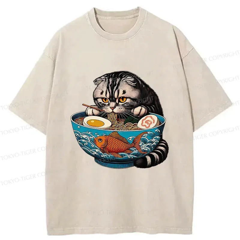 japanese cat eating ramen t-shirt