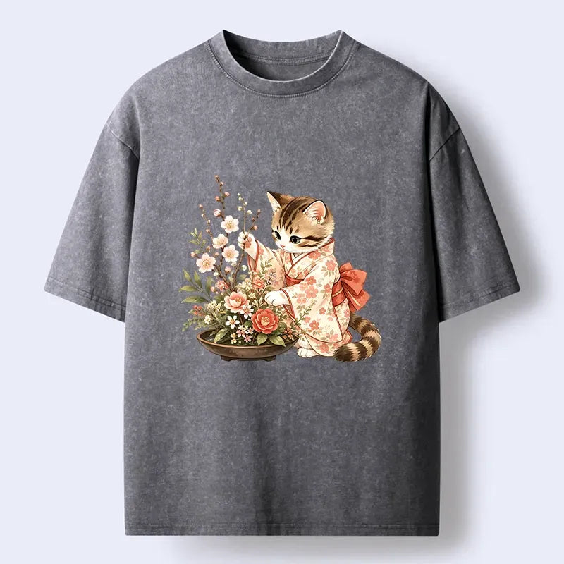 Japanese Cat T-Shirt for Summer Vacation