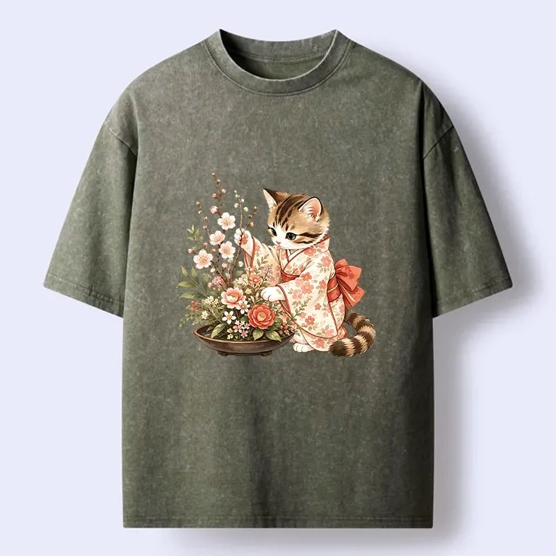 Kyoto-Lion Cute Kimono Cat Flower Artist Washed T-Shirt
