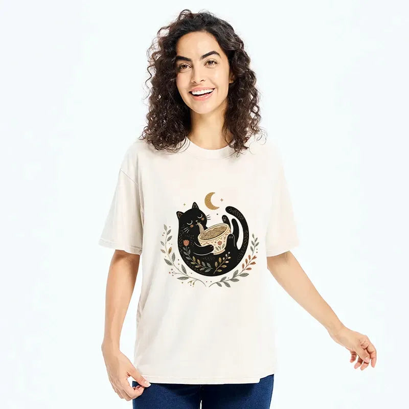 cute black cat eating noodle t-shirt