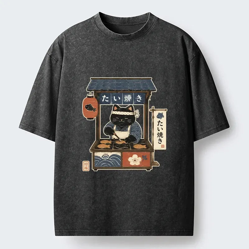 Kyoto-Lion Warm Street Stall Cat Makes Fish Shaped Snacks Washed T-Shirt