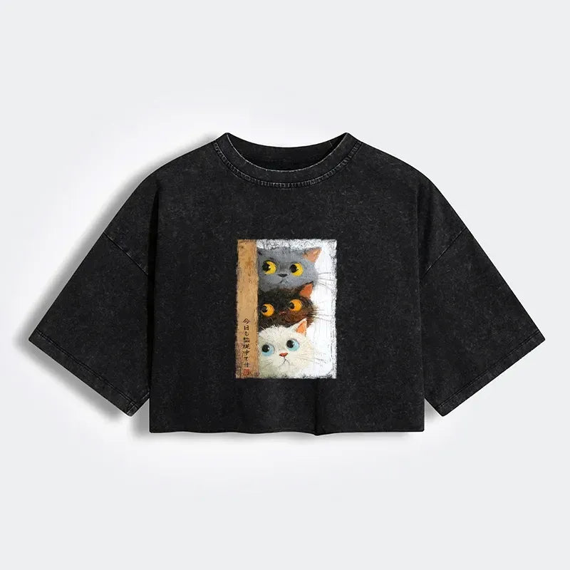 Kyoto-Lion Three Cute Cats Watch You Women's Washed Crop T-Shirt