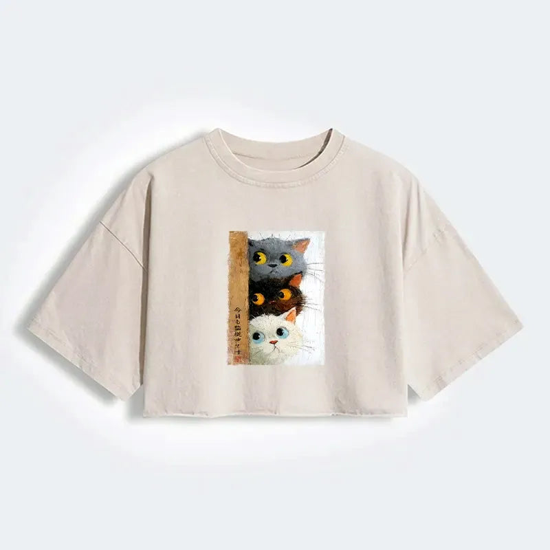 Kyoto-Lion Three Cute Cats Watch You Women's Washed Crop T-Shirt