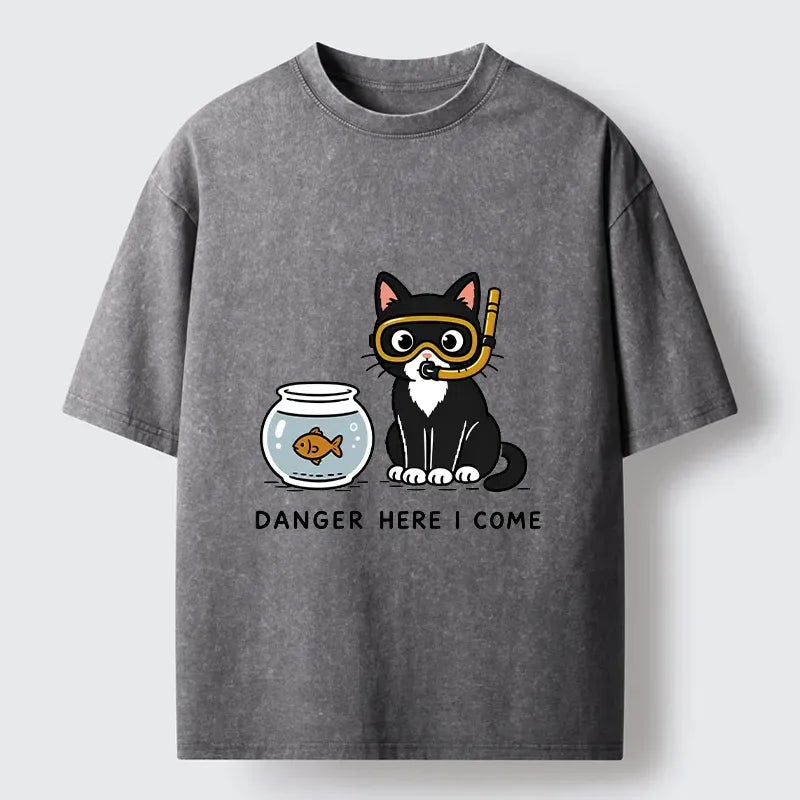 Washed Cat Art T-Shirt for Daily Wear