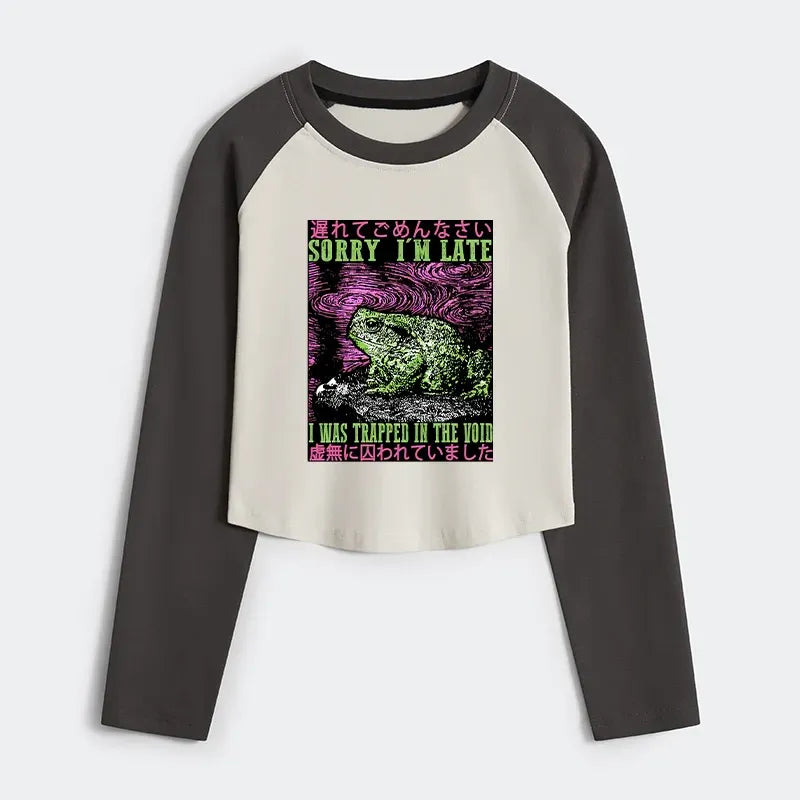 Japanese frog crop raglan t-shirt for women